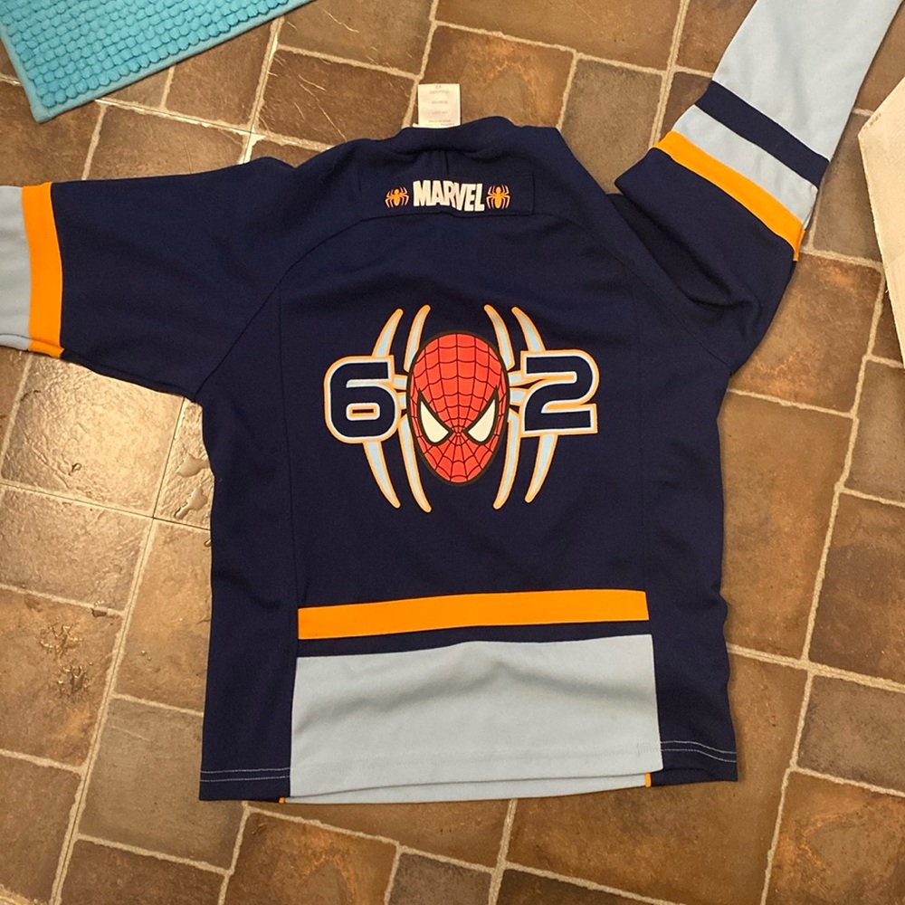 Children’s Spider-Man hockey jerseys.
Size 6x